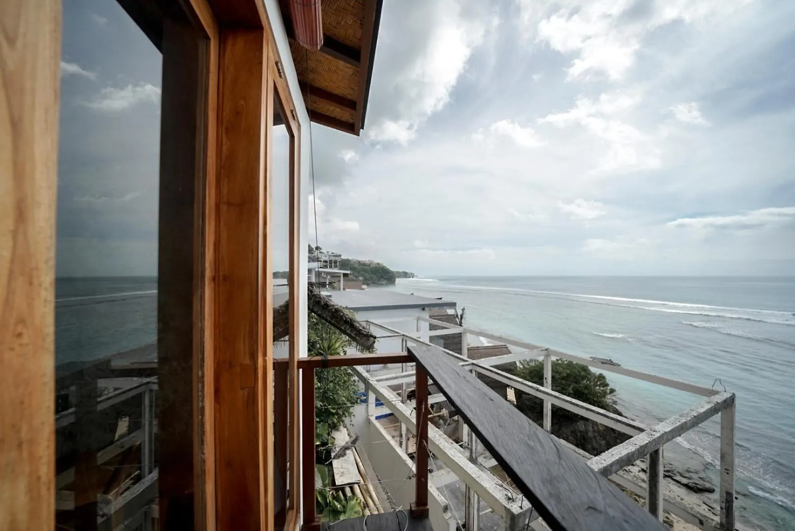 Archie Home Uluwatu